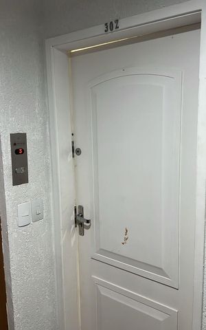 Apartamento para alugar com 80m², 3 quartos e sem vaga Apartamento para alugar com 80m², 3 quartos e sem vagaPorta de entrada