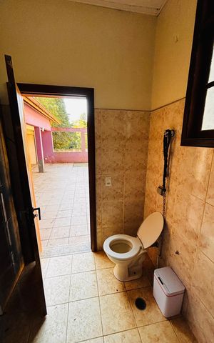 Casa à venda com 600m², 4 quartos e 6 vagas Casa à venda com 600m², 4 quartos e 6 vagasLavabo
