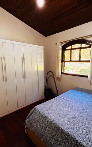 Casa à venda com 600m², 4 quartos e 6 vagas Casa à venda com 600m², 4 quartos e 6 vagasQuarto