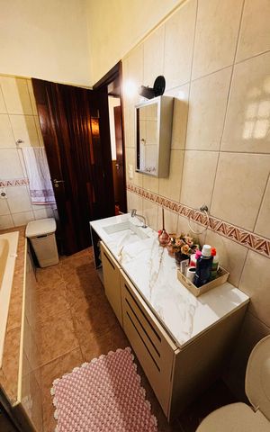 Casa à venda com 600m², 4 quartos e 6 vagas Casa à venda com 600m², 4 quartos e 6 vagasBanheiro