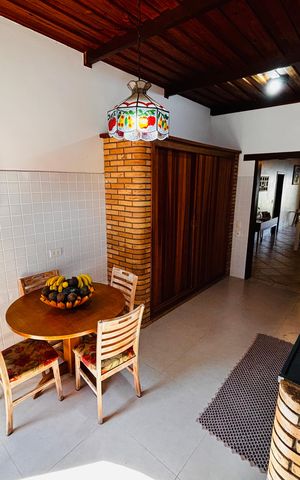 Casa à venda com 600m², 4 quartos e 6 vagas Casa à venda com 600m², 4 quartos e 6 vagasCozinha