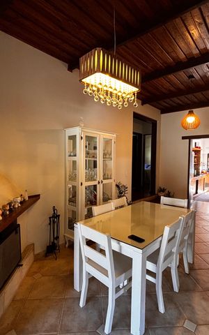 Casa à venda com 600m², 4 quartos e 6 vagas Casa à venda com 600m², 4 quartos e 6 vagasSala de Jantar