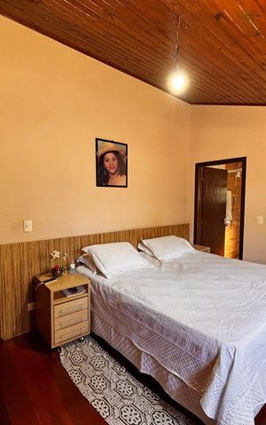 Casa à venda com 600m², 4 quartos e 6 vagas Casa à venda com 600m², 4 quartos e 6 vagasSuíte 2
