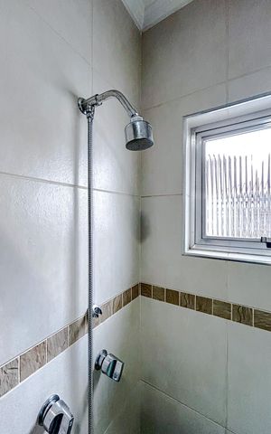 Casa para alugar com 150m², 3 quartos e 2 vagasBanheiro