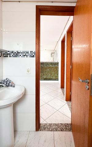 Apartamento à venda com 55m², 2 quartos e 1 vaga Apartamento à venda com 55m², 2 quartos e 1 vagaBanheiro Social