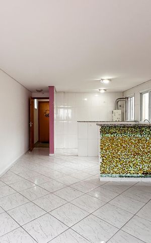 Apartamento à venda com 55m², 2 quartos e 1 vaga Apartamento à venda com 55m², 2 quartos e 1 vagaSala