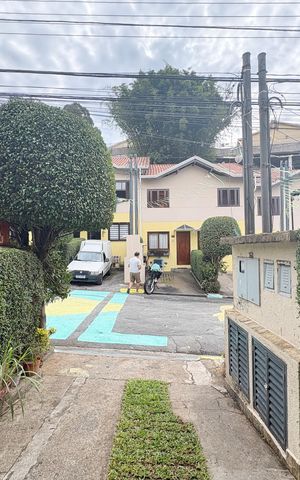 Casa de condomínio à venda com 100m², 2 quartos e 1 vaga Casa de condomínio à venda com 100m², 2 quartos e 1 vagaGaragem