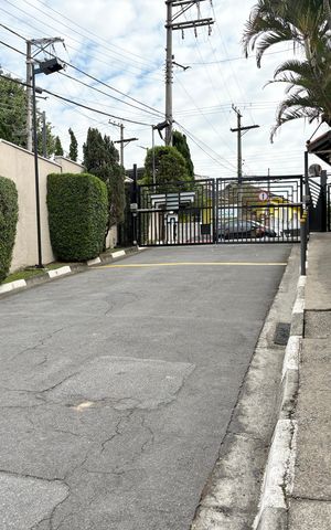Casa de condomínio à venda com 100m², 2 quartos e 1 vaga Casa de condomínio à venda com 100m², 2 quartos e 1 vagaEntrada Condomínio
