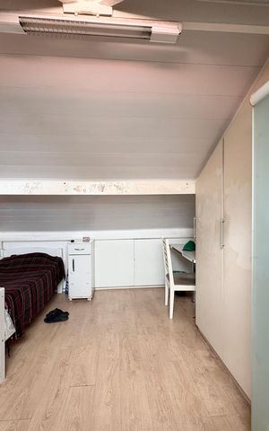 Casa de condomínio à venda com 100m², 2 quartos e 1 vaga Casa de condomínio à venda com 100m², 2 quartos e 1 vagaSótão