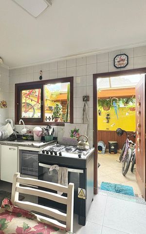 Casa de condomínio à venda com 100m², 2 quartos e 1 vaga Casa de condomínio à venda com 100m², 2 quartos e 1 vagaCozinha