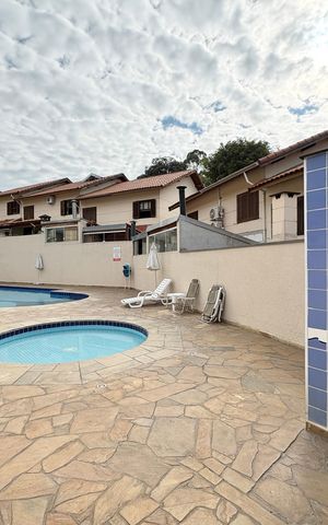 Casa de condomínio à venda com 100m², 2 quartos e 1 vaga Casa de condomínio à venda com 100m², 2 quartos e 1 vagaÁrea comum - Piscina