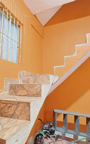 Casa para alugar com 72m², 1 quarto e 1 vagaescada