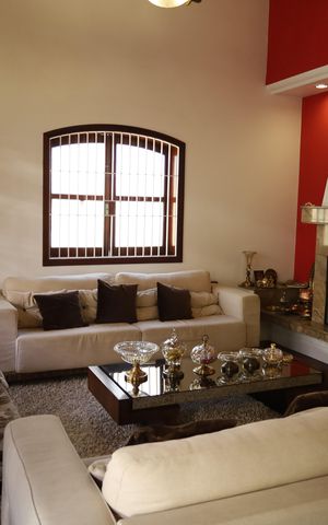Casa à venda com 600m², 5 quartos e 7 vagasSala