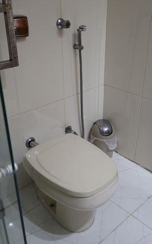 Casa à venda com 600m², 5 quartos e 7 vagasBanheiro da Suíte 2