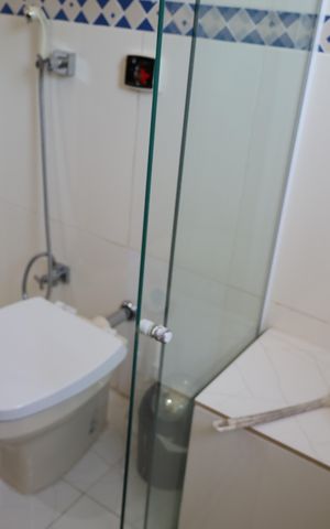 Casa à venda com 600m², 5 quartos e 7 vagasBanheiro social