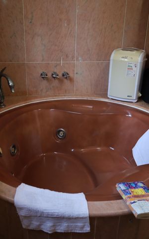 Casa à venda com 600m², 5 quartos e 7 vagasBanheiro da Suíte