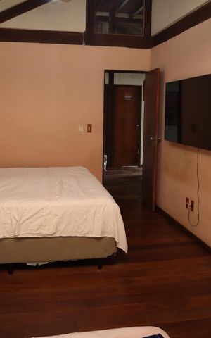 Casa à venda com 500m², 3 quartos e 2 vagasSuíte