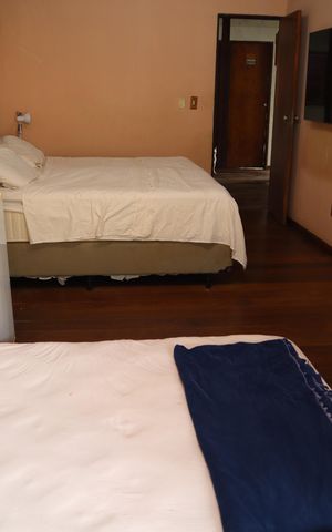 Casa à venda com 500m², 3 quartos e 2 vagasSuíte
