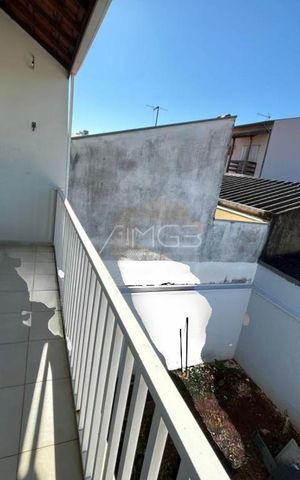 Casa à venda com 110m², 3 quartos e 2 vagas