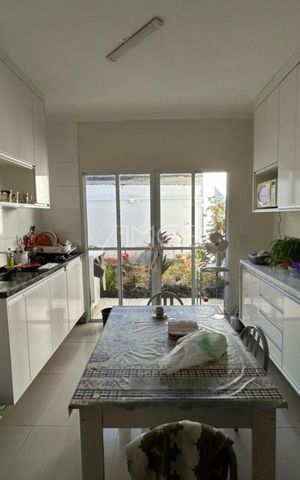 Casa à venda com 110m², 3 quartos e 2 vagas