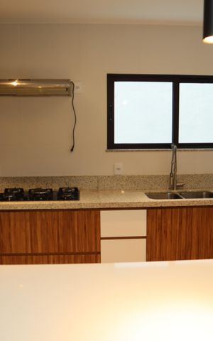 Casa de condomínio à venda com 271m², 4 quartos e 3 vagascozinha