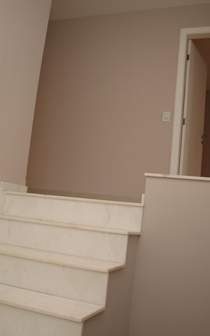 Casa de condomínio à venda com 271m², 4 quartos e 3 vagasescada