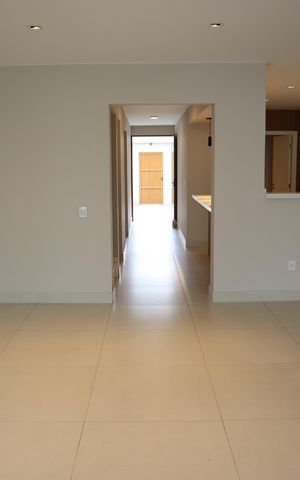 Casa de condomínio à venda com 271m², 4 quartos e 3 vagassala