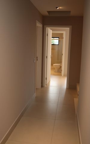 Casa de condomínio à venda com 271m², 4 quartos e 3 vagascorredor