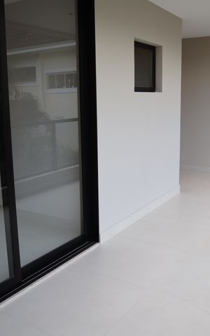 Casa de condomínio à venda com 271m², 4 quartos e 3 vagasvaranda  com acesso quartto 3 e 4