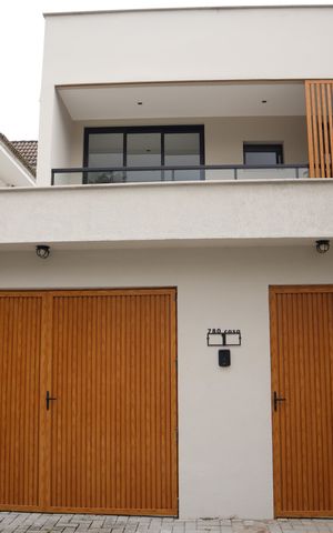 Casa de condomínio à venda com 271m², 4 quartos e 3 vagasfachada