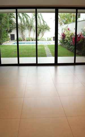 Casa de condomínio à venda com 271m², 4 quartos e 3 vagassala