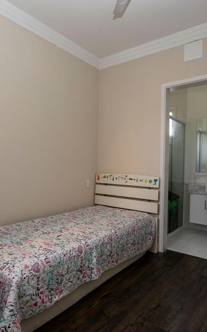 Casa de condomínio à venda com 275m², 4 quartos e 4 vagas Casa de condomínio à venda com 275m², 4 quartos e 4 vagasQUARTO Nº 4 - SUITE