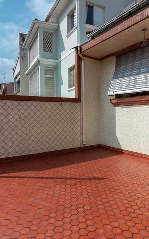 Casa à venda com 160m², 2 quartos e 3 vagasVaranda 
