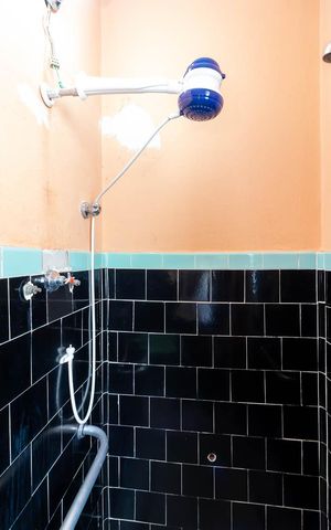 Casa à venda com 160m², 2 quartos e 3 vagasBanheiro 1
