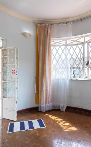 Casa à venda com 160m², 2 quartos e 3 vagasSala