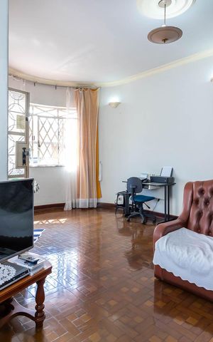 Casa à venda com 160m², 2 quartos e 3 vagasSala