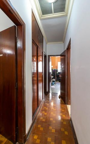 Casa à venda com 160m², 2 quartos e 3 vagasCorredor dos Quartos