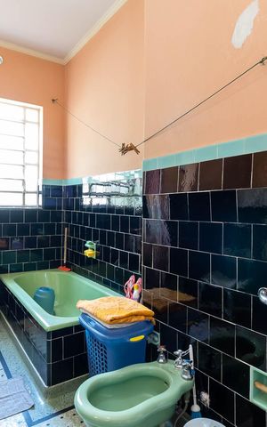 Casa à venda com 160m², 2 quartos e 3 vagasBanheiro 1