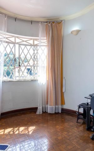 Casa à venda com 160m², 2 quartos e 3 vagasSala