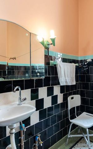Casa à venda com 160m², 2 quartos e 3 vagasBanheiro 1