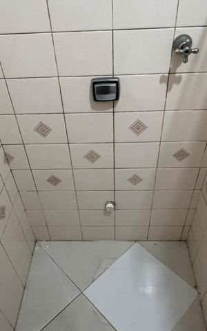 Casa para alugar com 270m², 5 quartos e 5 vagasBanheiro Social 1