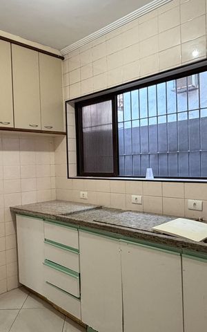 Casa para alugar com 270m², 5 quartos e 5 vagasCozinha 