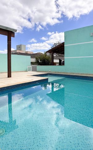 Casa à venda com 149m², 2 quartos e 2 vagas Casa à venda com 149m², 2 quartos e 2 vagasChurrasqueira