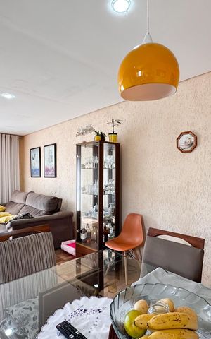 Casa à venda com 149m², 2 quartos e 2 vagas Casa à venda com 149m², 2 quartos e 2 vagasSala