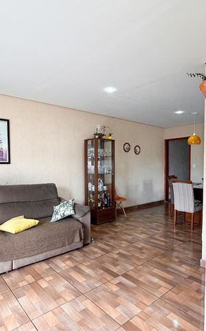 Casa à venda com 149m², 2 quartos e 2 vagas Casa à venda com 149m², 2 quartos e 2 vagasSala