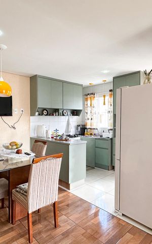 Casa à venda com 149m², 2 quartos e 2 vagas Casa à venda com 149m², 2 quartos e 2 vagasSala