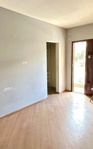Casa à venda com 159m², 4 quartos e 4 vagas Casa à venda com 159m², 4 quartos e 4 vagasQuarto Suíte