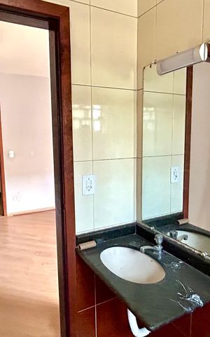 Casa à venda com 159m², 4 quartos e 4 vagas Casa à venda com 159m², 4 quartos e 4 vagasBanheiro da Suíte
