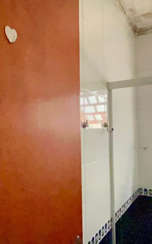 Casa à venda com 159m², 4 quartos e 4 vagas Casa à venda com 159m², 4 quartos e 4 vagasBanheiro 1