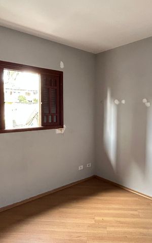 Casa à venda com 159m², 4 quartos e 4 vagas Casa à venda com 159m², 4 quartos e 4 vagasQuarto 4